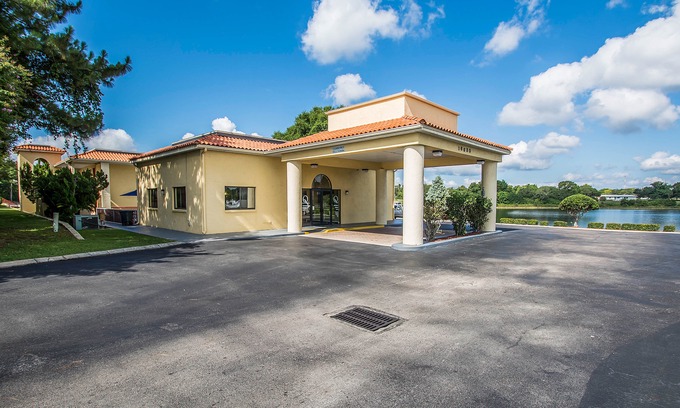 Mount Dora Hotel | Quality Inn & Suites Mt Dora North