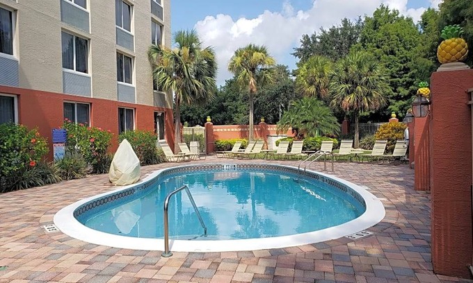 Southwest Orlando Hotel | Quality Inn & Suites Near the Theme Parks