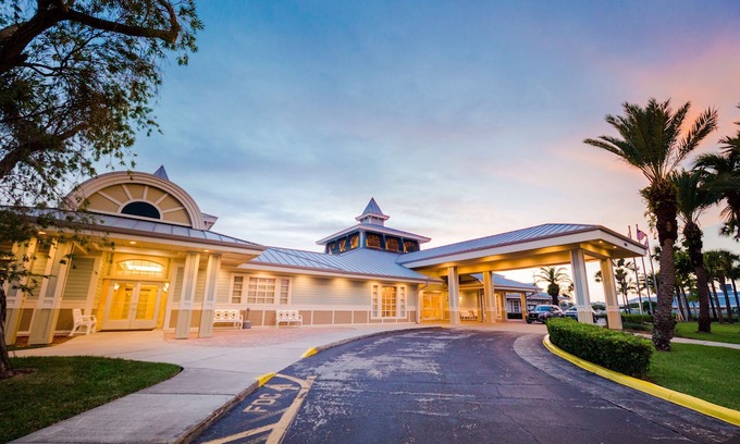 Port Canaveral Hotel | Radisson Resort at The Port