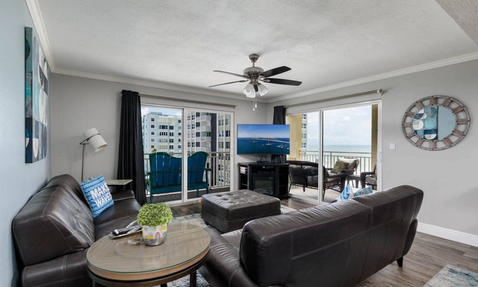 North Redington Beach Condo | Recent Renovation! Heated Pool, Sleeps 10 402