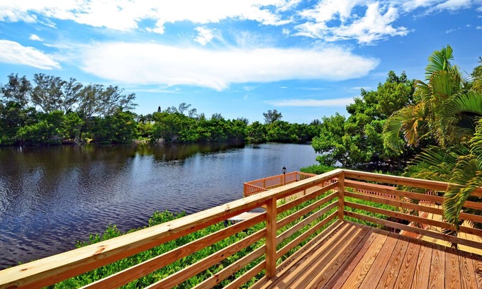 Siesta Key House | Romantic Lakefront Two bedroom unit W/access to Heated Pool and More