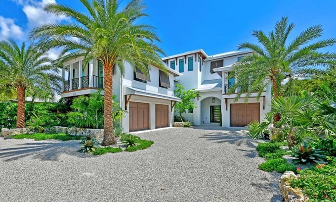 Anna Maria House | Sail Away by AMI Locals