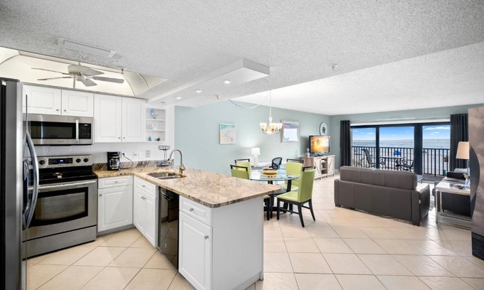 Madeira Beach Apartment | Sandy Shores 102