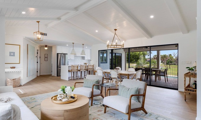 Beachview Country Club Estates House | Saved by the Bel - Sanibel Island House with Private Pool, Golf Views & Beach Ac