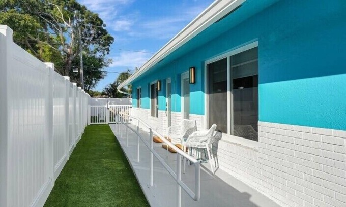Edgewood Apartment | Sea Star-Newly Renovated Studio with Bathroom and Kitchenette