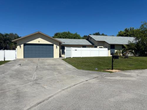 Bonita Shores Apartment | Sea Urchin - Amazing Private Suite Large Bath 3.3mi 2 Beach