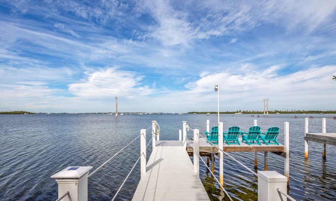 Key West House | ~ SEA VISTA ~ A waterfront dream with private heated pool and boat launch.