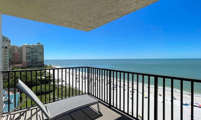 Marco Island Condo | Sea Winds 1001: Amazing View! Beach Front Condo