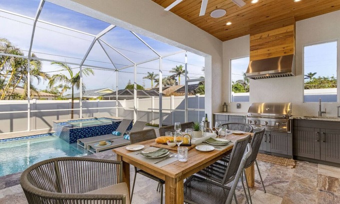 Naples Park House | Serenity retreat * the ultimate luxury getaway