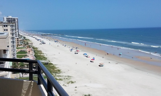 Daytona Beach Shores Condo | SEYCHELLES CONDO. NO TRAFFIC or DRIVING on the BEACH!