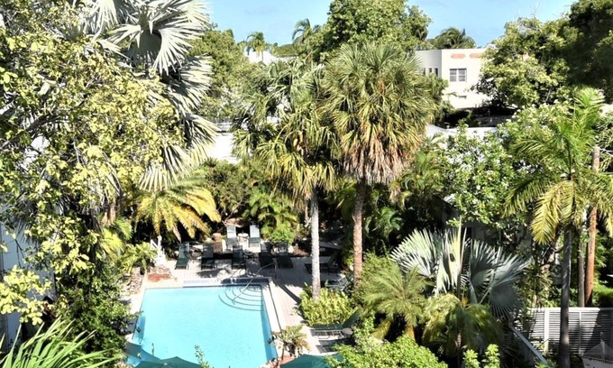 Historic Seaport Hotel | Simonton Court Historic Inn & Cottages