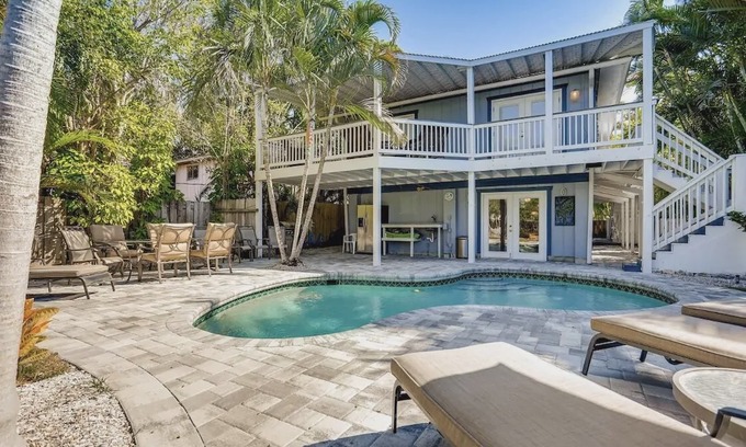 Anna Maria House | Southern Magnolia Retreat