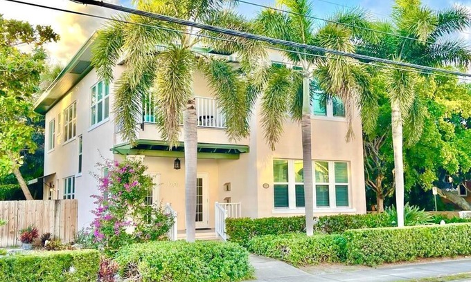 West Palm Beach House | Spacious beautiful historic home, walk/bike to downtown, Palm Beach