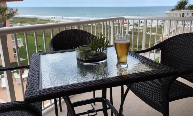 Cocoa Beach Apartment | Spanish Main