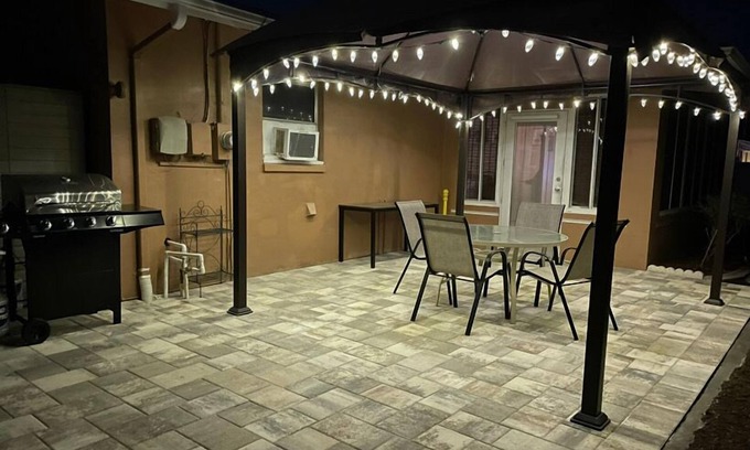 Largo House | SPECIAL DISCOUNT! Stay at our 2-bed/2 bath House close to IRB!