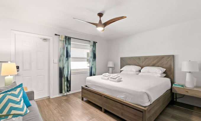 Bay Esplanade Apartment | Studio flat ∙ 2 guests