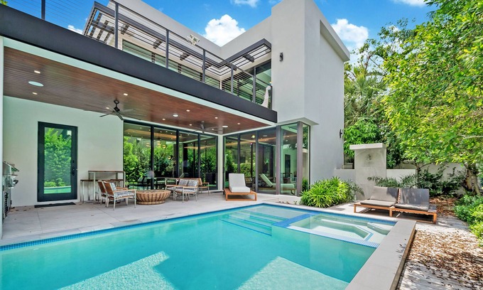 Northeast Coconut Grove House | Stunning 3BR Home with Heated Pool, Coconut Grove