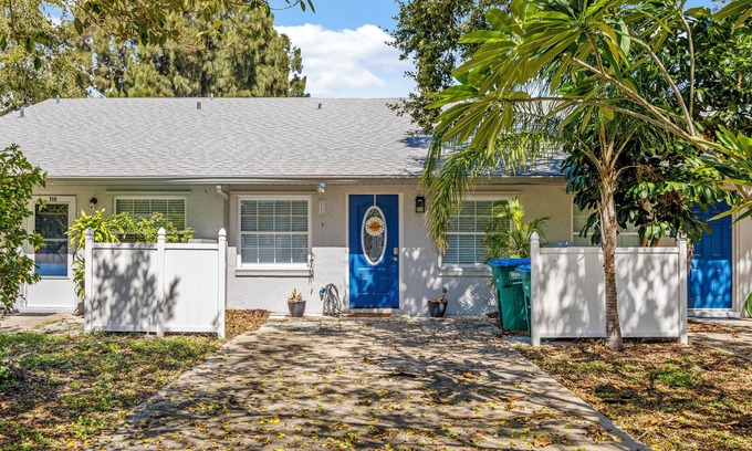 Port Canaveral House | "Sun Kissed Retreat: Enjoy 10% Off Your Summer & Fall Escape!"