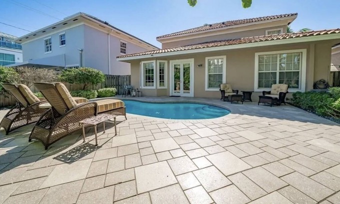 East Fort Lauderdale House | Surf House- Palatial Surf Mansion - Heated Pool