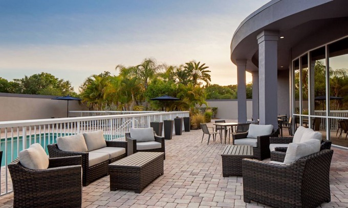 Oldsmar Hotel | Tampa Bay Getaway! 2 Queen Rooms Near Attractions, Free Parking & Outdoor Pool!