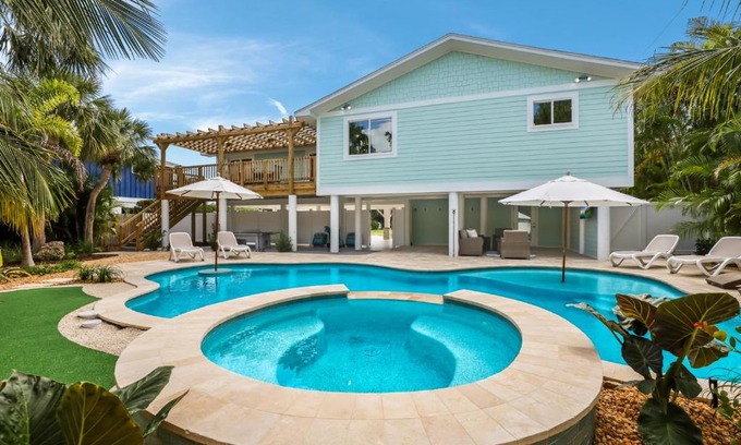 Holmes Beach House | Tarpon House 304 - 63rd St