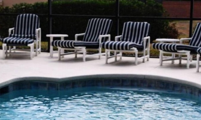 West Haven House | Terrific Holiday Villa with private pool, games room amd close to shops and restaurants
