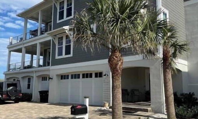 St. Augustine Beach House | The BEACH HOUSE at the Pier