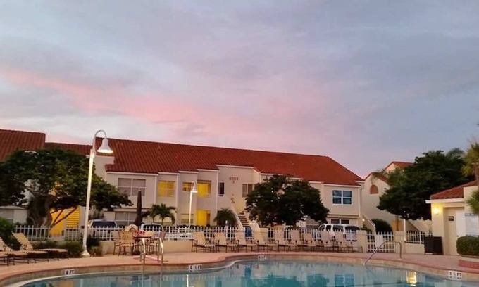 Isla del Sol Condo | The resort lives in St. Petersburg