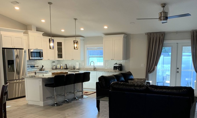 Venice Gardens House | The Venice Retreat – Beautiful New Construction Home