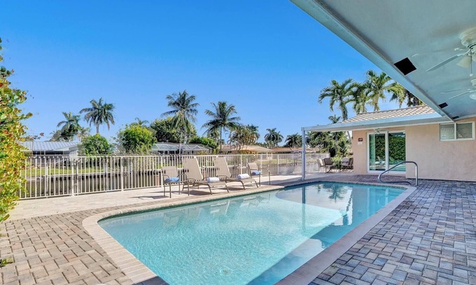 Coral Ridge Isles Villa | This villa is a 4 bedroom(s), 3 bathrooms, located in Fort Lauderdale, FL.