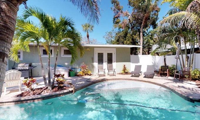 Holmes Beach House | Tina's Piece of Paradise