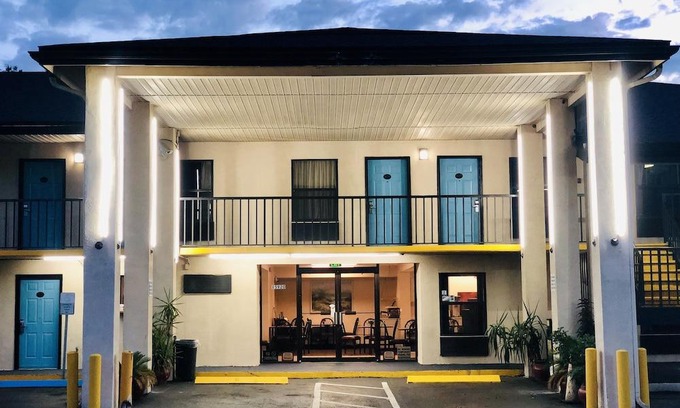 Alachua Hotel | Travelodge by Wyndham Alachua
