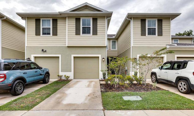 Seffner Community Alliance House | 143 m² House ∙ 2 bedrooms ∙ 8 guests