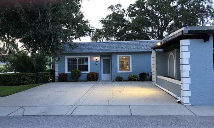 New Port Richey Condo | 88 m² Condo ∙ 2 bedrooms ∙ 4 guests