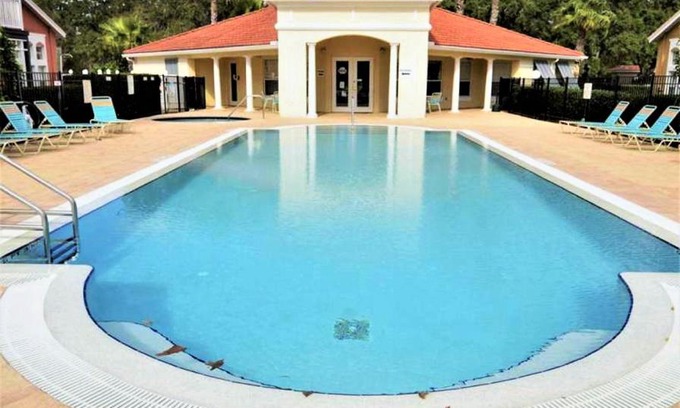 Kissimmee Villa | Vacation Townhome only 8 Miles From Disney (1121)