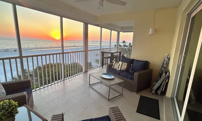 Fort Myers Beach Condo | Vacation Villas #333: Beachfront Condo with Extended Patio!