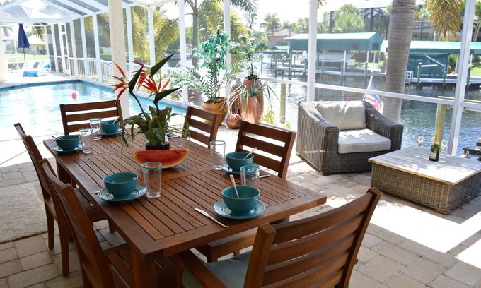 Pelican Villa | Villa near Cape Harbor, with large pool, whirlpool