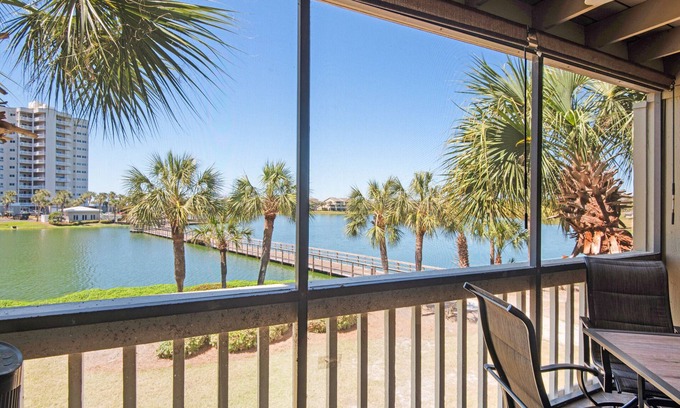 Miramar Beach Condo | ✨Walk2Beach-Lake Front-5 Pools-Pet Friendly-2 Screened Porches-3BR Family Tides✨