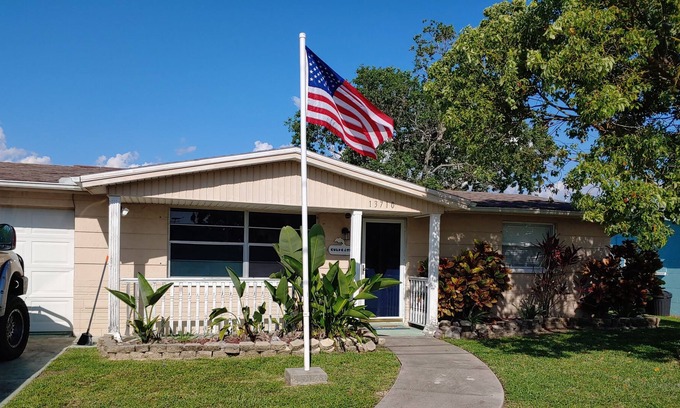 Sea Ranch On The Gulf House | Waterfront (Gulfgate)