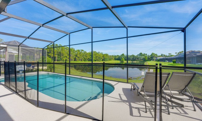 Sunset Lakes House | Waterfront Home w/Private Pool: 5 Mi to Disney!