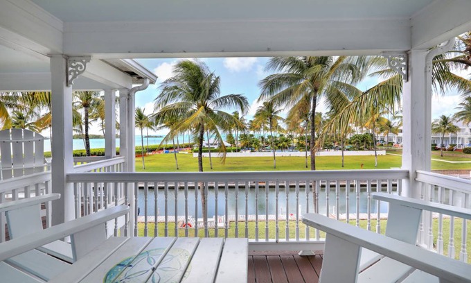Marathon House | Waterfront luxury Villa (15) with spectacular sunset views and boat slip