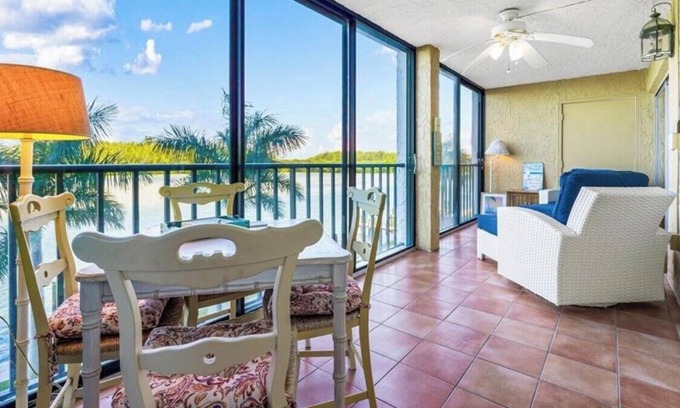 Siesta Key Condo | Waterfront property