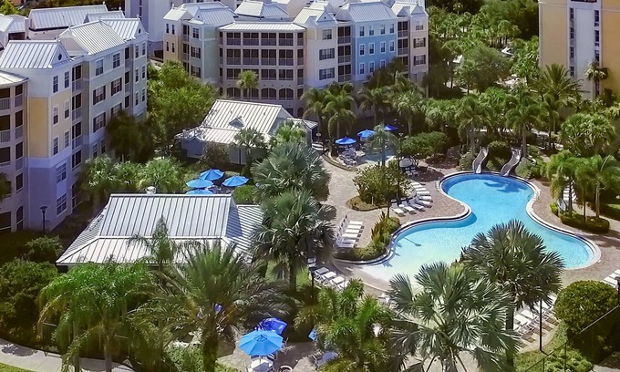 Kissimmee Condo | Your home away from home in the heart of central Florida. 1 Bedrooms