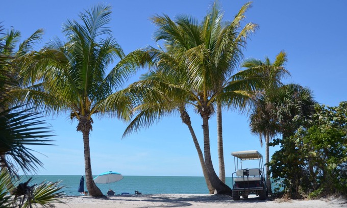 Captiva Apartment | Your Home Away From Home! 2 Classy Villas, Beach, Free Access to Tennis Court