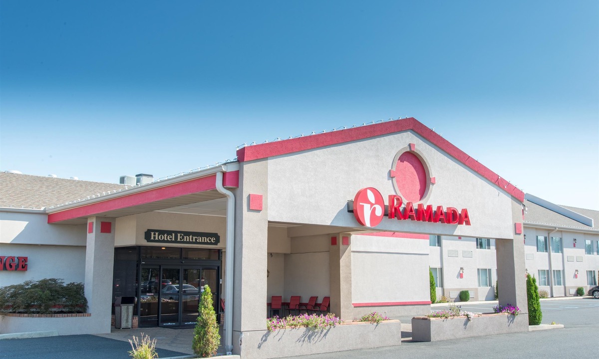 Norma Hotel | Ramada by Wyndham Vineland Millville Area