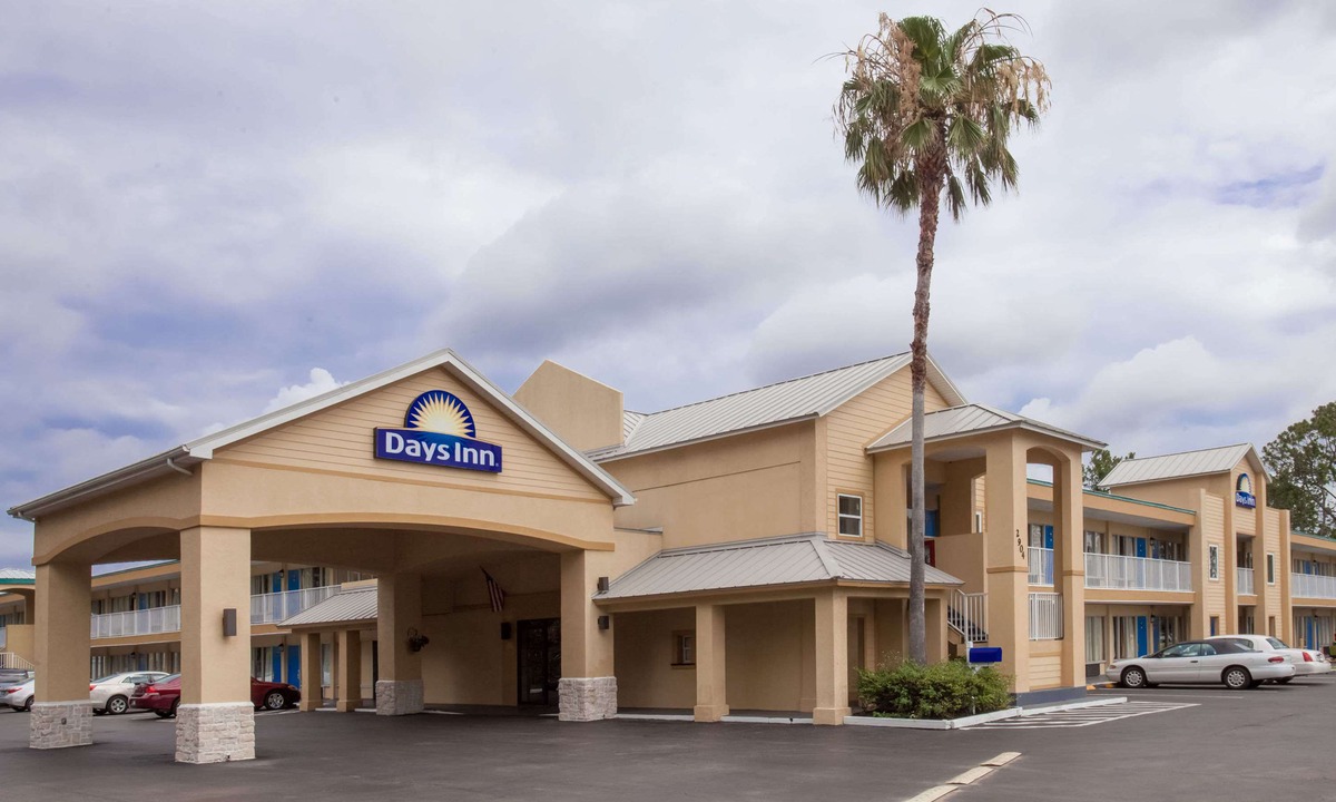 Daytona Beach Hotel | Days Inn by Wyndham Daytona Beach Speedway