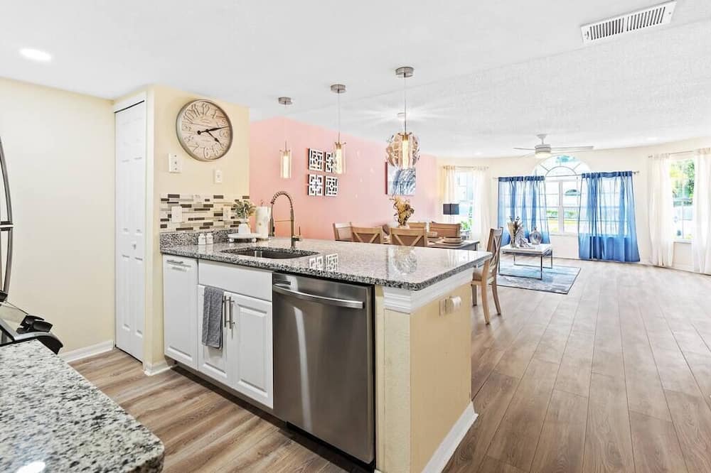 Royal Palm Bay Apartment | Orlando/Disney Renovated Bright 3br Condo With Pool near Disney