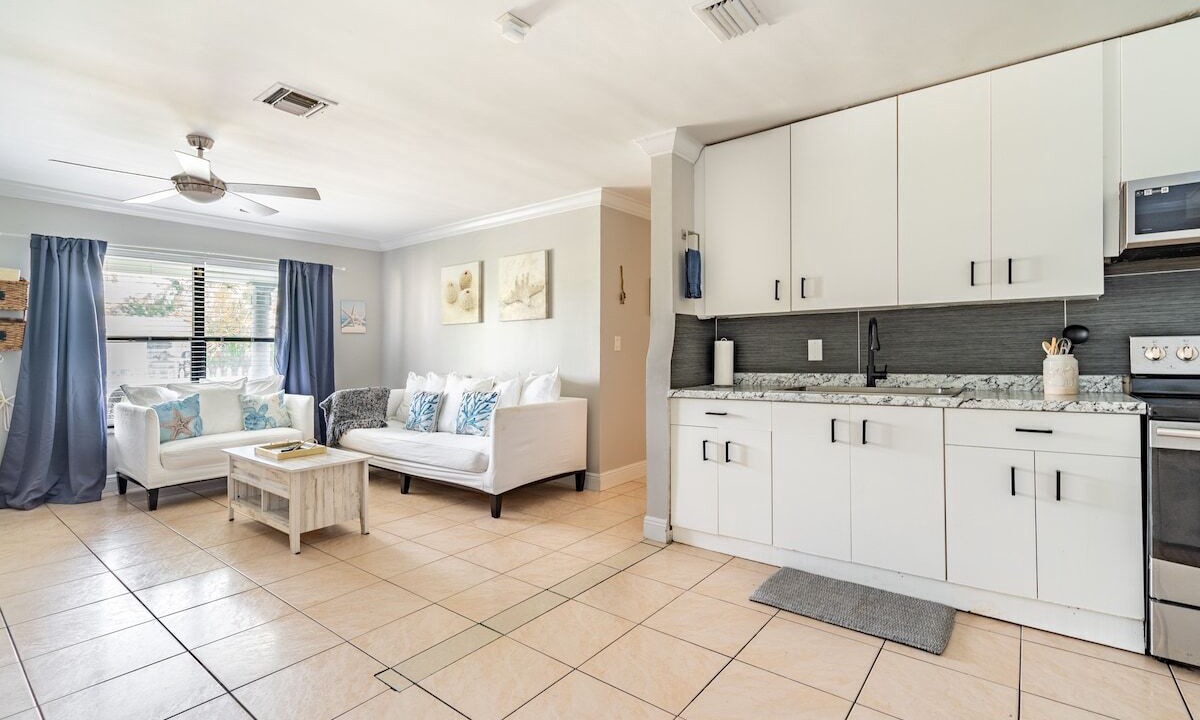 North Lauderdale House | Spacious 3BR Family-Friendly Home Near Attractions