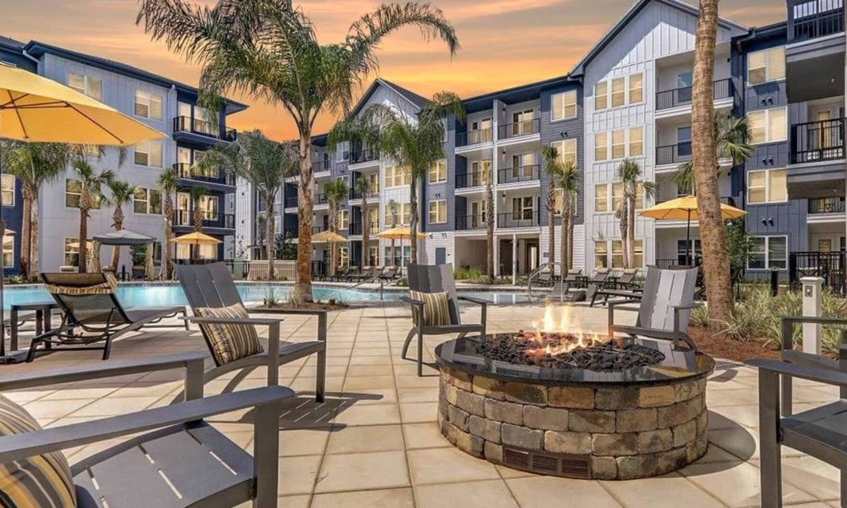San Marco Apartment | Barsala l Tranquil 1BD with Pool at Eastborough, fast Wi-Fi