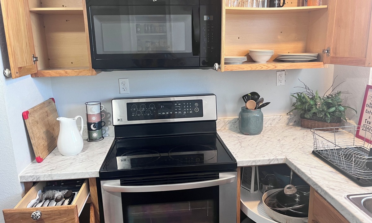 East Daytona Apartment | Cozy apartment, Beach step